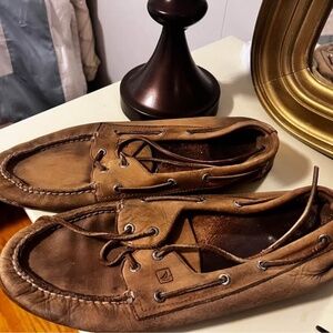 old trash sperry's